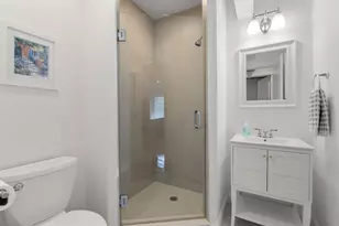 1080 Adams St, Boston, MA 02124 - Photo 9