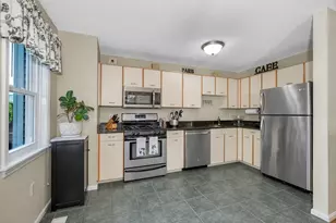 95 Tennis Plaza Rd, Dracut, MA 01826 - Photo 7