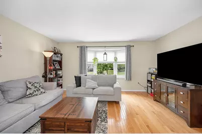 95 Tennis Plaza Rd #7, Dracut, MA 01826 - Photo 3