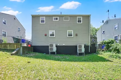 57-59 E Bay Path Ter, Springfield, MA 01109 - Photo 5