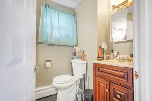 39 Highland St, Pawtucket, RI 02860 - Photo 7