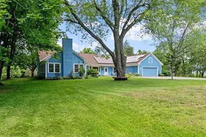 27 Oak Ave, Lunenburg, MA 01462 - Photo 1