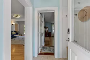 27 Oak Ave, Lunenburg, MA 01462 - Photo 3