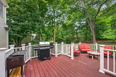 131 Prospect St, Wakefield, MA 01880 - Photo 9