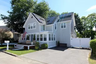 22 Maple St, Wareham, MA 02571 - Photo 1