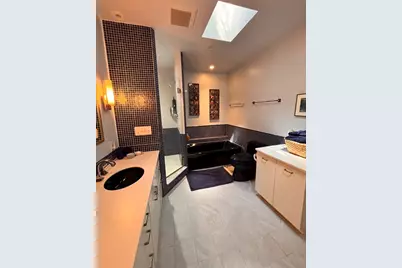 8 Bond St #8, Cambridge, MA 02138 - Photo 15