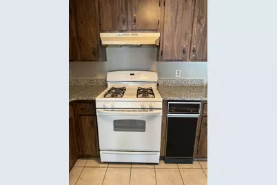 305 Pine St #12, Lowell, MA 01851 - Photo 15