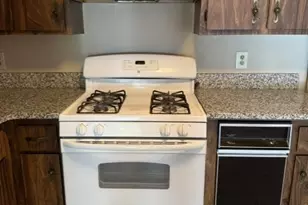 305 Pine St, Lowell, MA 01851 - Photo 15