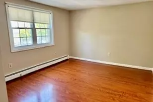 305 Pine St, Lowell, MA 01851 - Photo 9