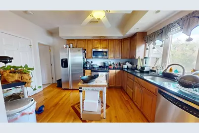7 Winter Hill Rd #2, Medford, MA 02155 - Photo 3
