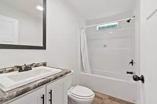 1990 Mass Ave, Lunenburg, MA 01462 - Photo 9