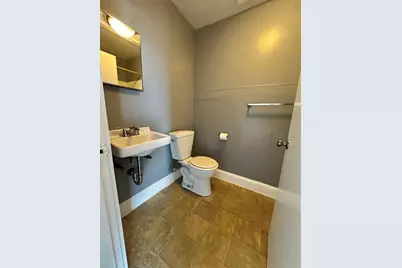 100 Cabot #7, Beverly, MA 01915 - Photo 9