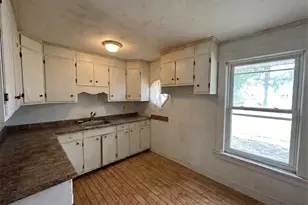 15 Blodgett St, Orange, MA 01364 - Photo 5