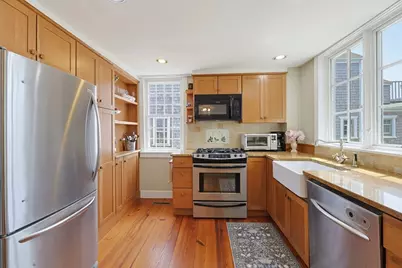 2037 Main Rd, Westport, MA 02791 - Photo 11