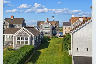 2037 Main Rd, Westport, MA 02791 - Photo 35
