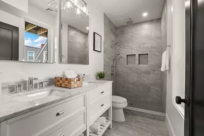217 D St. #2, Boston, MA 02127 - Photo 9