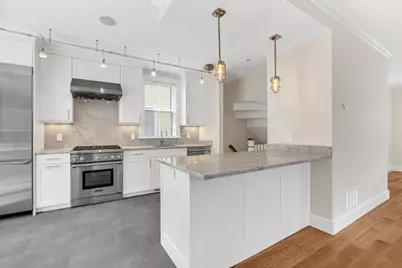 2 Kenway St, Cambridge, MA 02138 - Photo 9