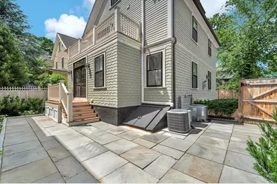 2 Kenway St, Cambridge, MA 02138 - Photo 37