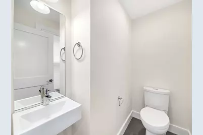 2 Kenway St, Cambridge, MA 02138 - Photo 13