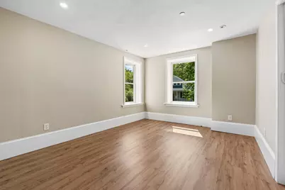 6 Windsor St, Andover, MA 01810 - Photo 3