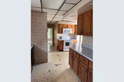 353 Chestnut St, Gardner, MA 01440 - Photo 11
