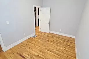 39 Pinckney St, Somerville, MA 02145 - Photo 3