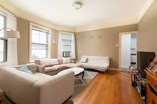 31 Kent Square, Brookline, MA 02446 - Photo 3