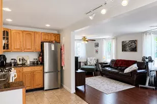 61 Church St, New Bedford, MA 02746 - Photo 9