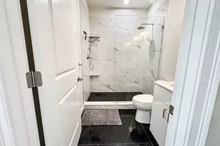 40 Waverly St, Boston, MA 02135 - Photo 17
