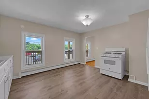 21 Pleasant St, Southbridge, MA 01550 - Photo 3