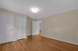21 Pleasant St, Southbridge, MA 01550 - Photo 15