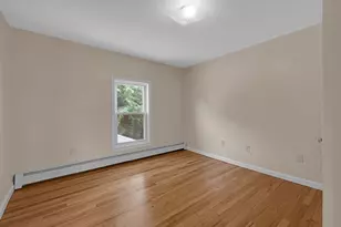 21 Pleasant St, Southbridge, MA 01550 - Photo 7