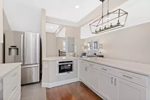 15 Richard St, Malden, MA 02148 - Photo 5