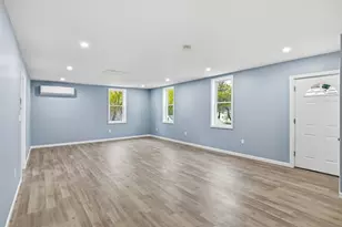 25 Bourne St, Palmer, MA 01080 - Photo 9