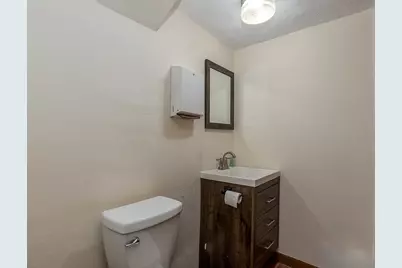 27 Jefferson St, Taunton, MA 02780 - Photo 9