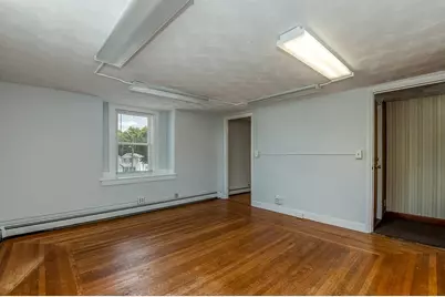 27 Jefferson St, Taunton, MA 02780 - Photo 5