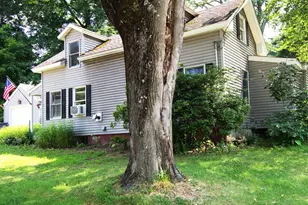 41 Worcester St, Grafton, MA 01519 - Photo 1