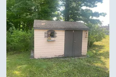 227 Greeley St, Clinton, MA 01510 - Photo 5
