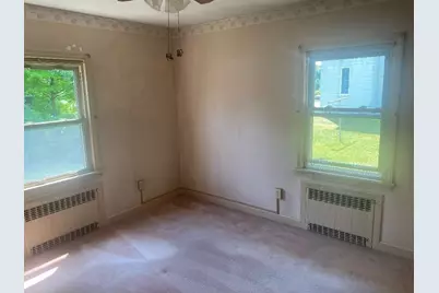 227 Greeley St, Clinton, MA 01510 - Photo 15