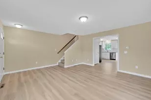 19-21 Biddle St, Springfield, MA 01129 - Photo 7