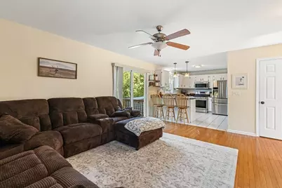 15 Dolphin Cir, Somerset, MA 02726 - Photo 13