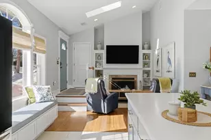 73 Congdon St, Narragansett, RI 02882 - Photo 3