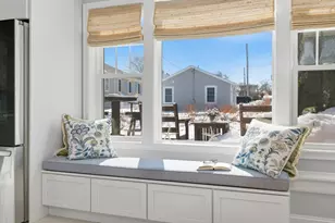 73 Congdon St, Narragansett, RI 02882 - Photo 9