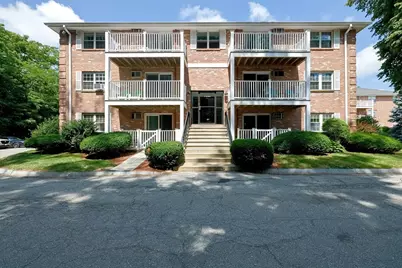 7 Karen Cir #4, Billerica, MA 01821 - Photo 1