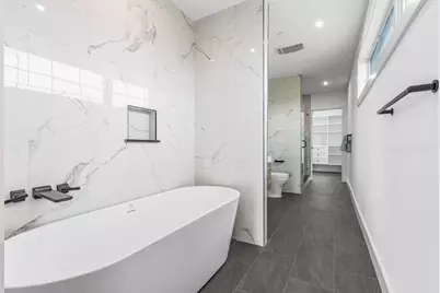 360 Athens St #360, Boston, MA 02127 - Photo 17