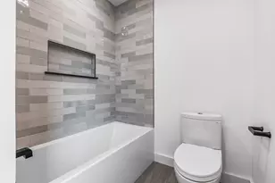 360 Athens St, Boston, MA 02127 - Photo 11