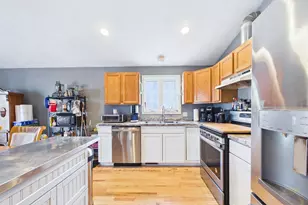 212 Haffards St, Fall River, MA 02723 - Photo 7