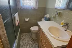 547 Robeson St, Fall River, MA 02720 - Photo 9