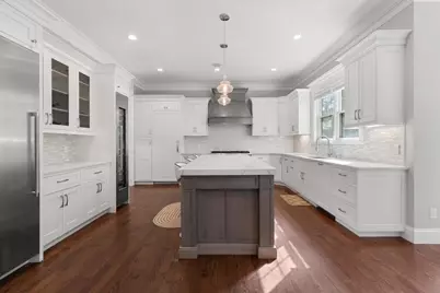 10 Fox Hill Rd, Newton, MA 02459 - Photo 7