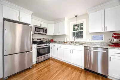 514 Oak St, Franklin, MA 02038 - Photo 5
